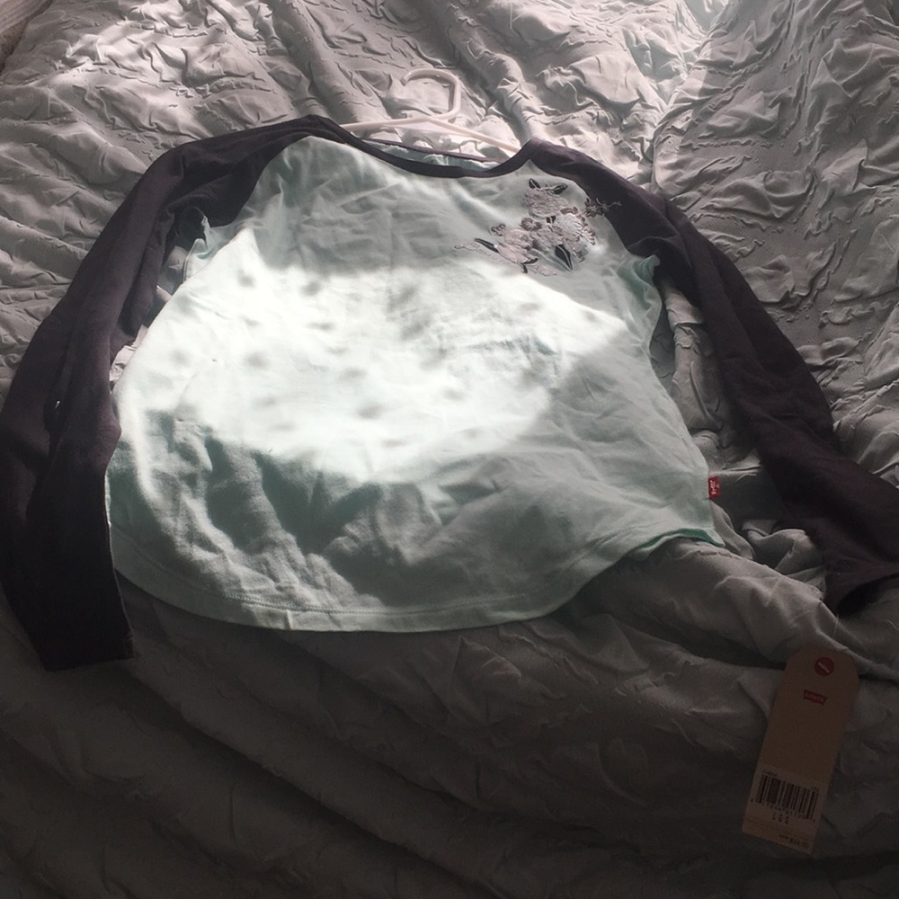 Levis long sleeve tee